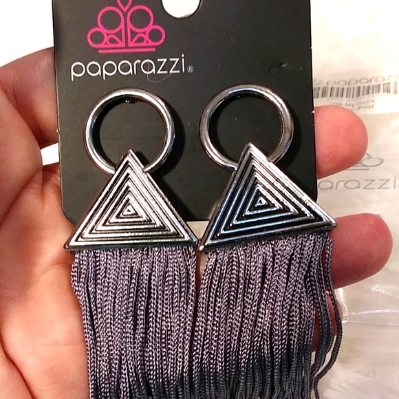 NWT Oh My GIZA silver fringe post back earrings - Picture 5 of 7